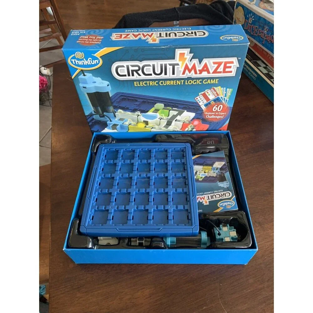 Circuit Maze Electric Current Logic Game ThinkFun 8‎ To Adult NEW Open Box